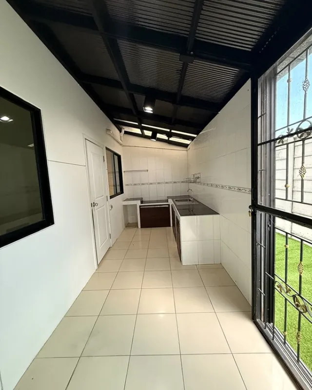 รูปที่5 ต้องการขายทาวน์โฮม ละหาร บางบัวทอง ราคา 2,590,000 บาท