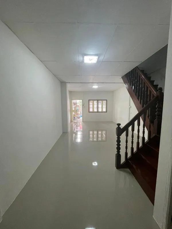 รูปที่2 ต้องการขายทาวน์โฮม มีนบุรี เขตมีนบุรี ราคา 1,690,000 บาท