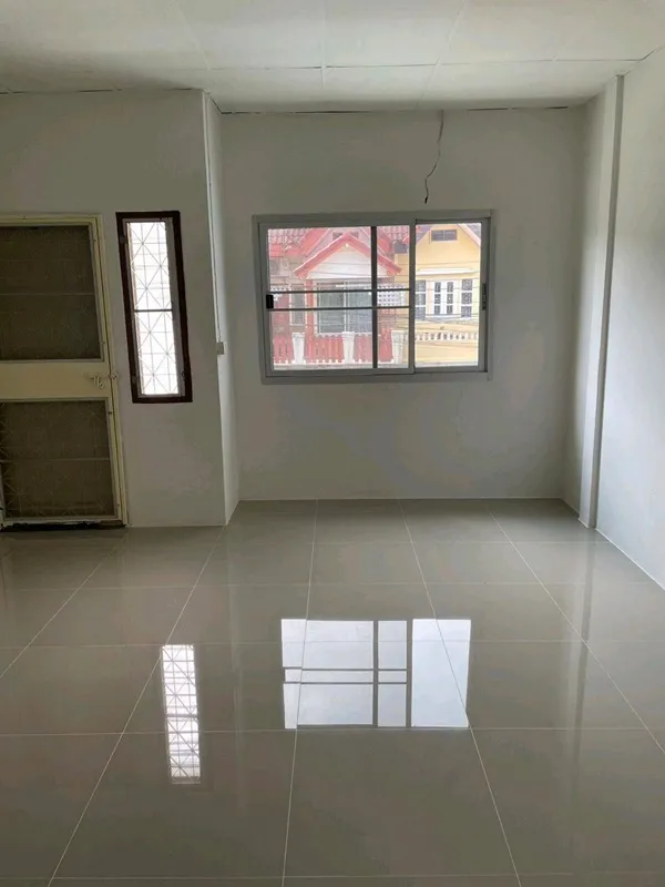 รูปที่3 ต้องการขายทาวน์โฮม มีนบุรี เขตมีนบุรี ราคา 1,690,000 บาท