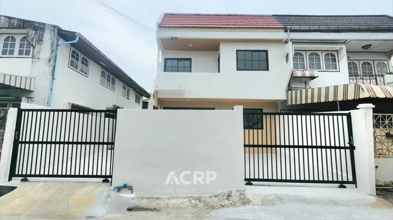 ขาย บ้านแฝด หมู่บ้านถาวรนิเวศน์ 2 ซอยบางนา-ตราด 12 ตกแต่งสวย รีโนเวทใหม่