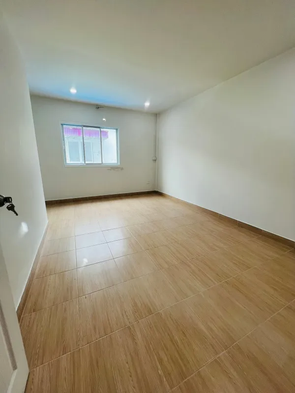 รูปที่8 ต้องการขายบ้านพร้อมที่ดิน บางชัน เขตคลองสามวา ราคา 1,550,000 บาท