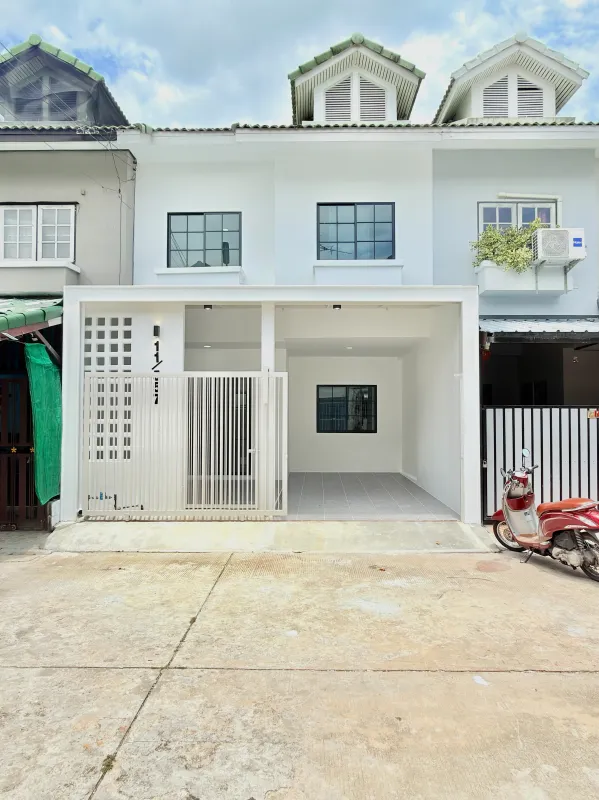 ขายทาวน์เฮ้าส์ หมู่บ้านนริศรา ซ.46 (โทรสอบถามราคา)