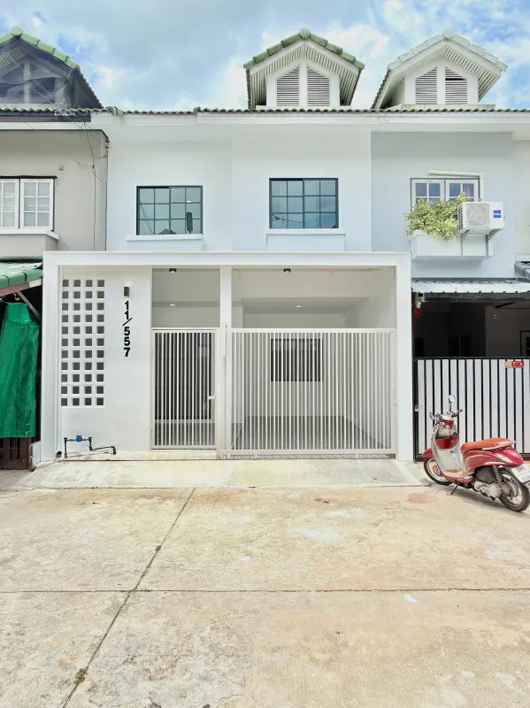 รูปที่2 ต้องการขายทาวน์โฮม บึงน้ำรักษ์ ธัญบุรี  