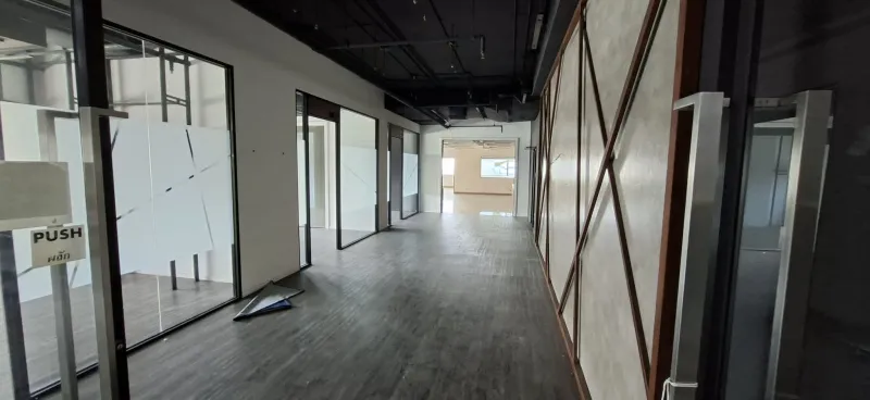 รูปที่4 ต้องการขายบ้านพร้อมที่ดิน *คลองเตย เขตพระโขนง ราคา 30,000,000 บาท