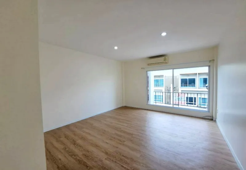 รูปที่8 ต้องการขายทาวน์โฮม สะพานสูง เขตสะพานสูง ราคา 3,790,000 บาท
