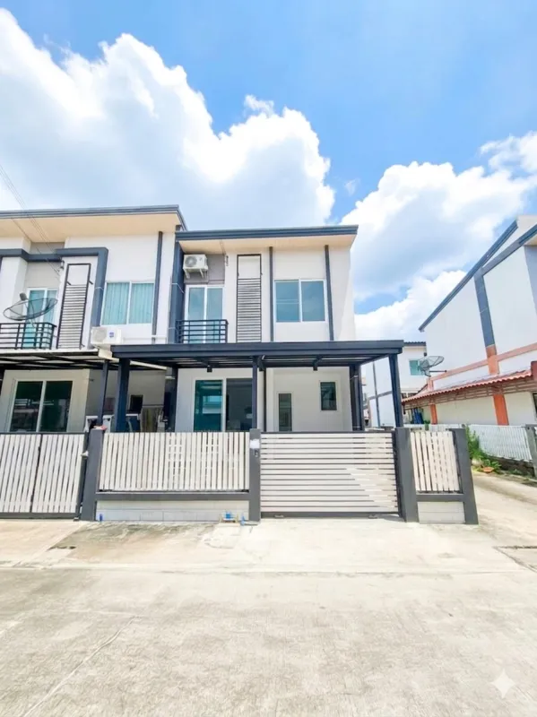 รูปที่2 ต้องการขายบ้านพร้อมที่ดิน ท่าข้าม เขตบางขุนเทียน ราคา 2,390,000 บาท