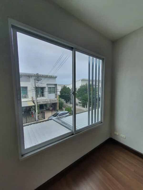 รูปที่3 ต้องการขายบ้านพร้อมที่ดิน วัดชลอ บางกรวย ราคา 2,700,000 บาท