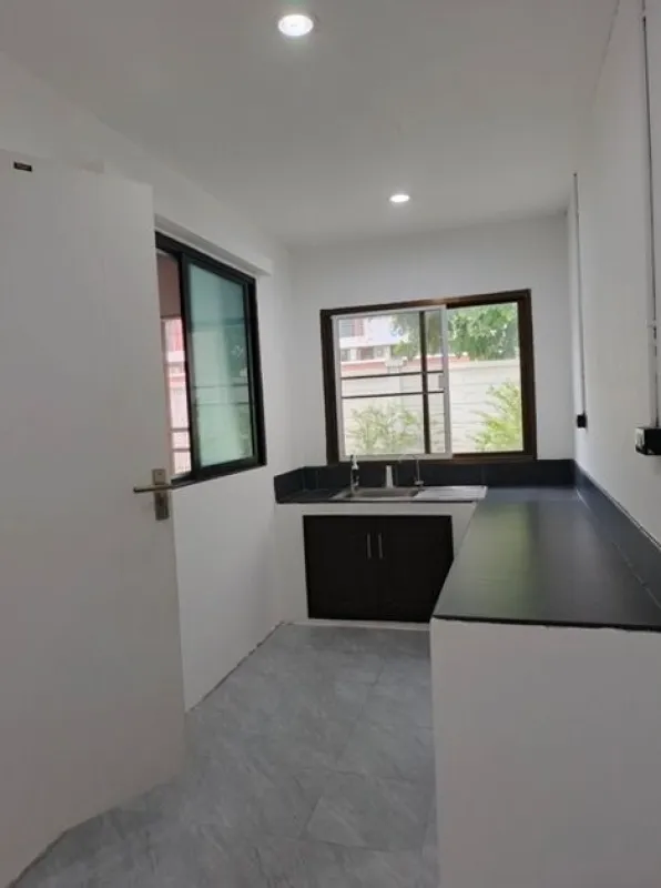 รูปที่5 ต้องการขายบ้านพร้อมที่ดิน ประชาธิปัตย์ ธัญบุรี ราคา 4,990,000 บาท