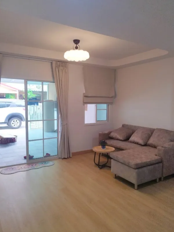 รูปที่3 ต้องการขายบ้านพร้อมที่ดิน สามวาตะวันตก เขตคลองสามวา ราคา 1,850,000 บาท