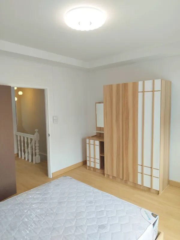 รูปที่7 ต้องการขายบ้านพร้อมที่ดิน สามวาตะวันตก เขตคลองสามวา ราคา 1,850,000 บาท