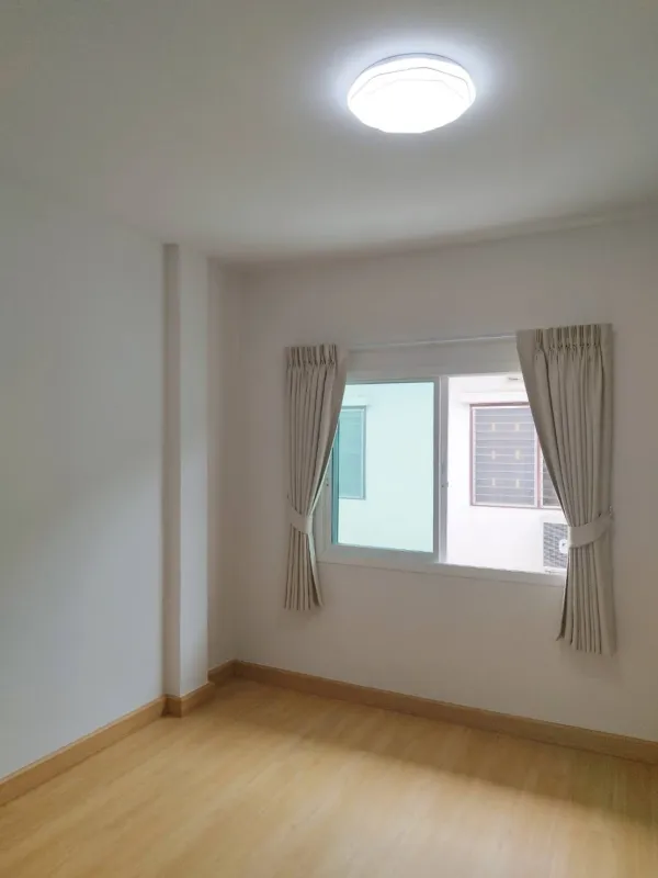 รูปที่8 ต้องการขายบ้านพร้อมที่ดิน สามวาตะวันตก เขตคลองสามวา ราคา 1,850,000 บาท