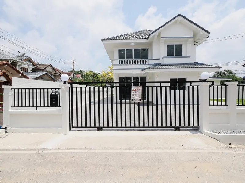 ขายราคาพิเศษ บ้านเดี่ยว 2 ชั้น ม.เบญจทรัพย์นคร ขนาด 126.1 ตร.ว  6 นอน 2 น้ำ บ้านหลังใหญ่ เนื้อที่กว้าง ทำเลดีมาก รีโนเวทใหม่ทั้งหลัง วัสดุพรีเมี่ยม พร้อมเฟอร์ เข้าอยู่ได้ทันที [เอกชัย-พระราม2]