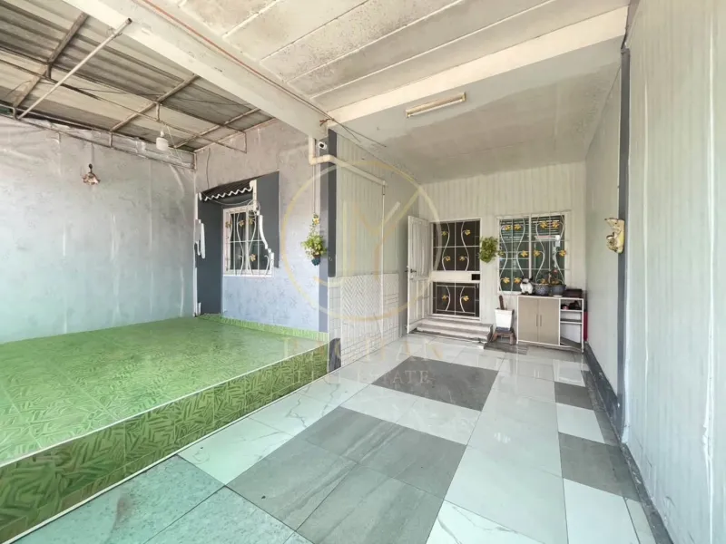 รูปที่4 ต้องการขายทาวน์โฮม ระแหง ลาดหลุมแก้ว ราคา 1,100,000 บาท