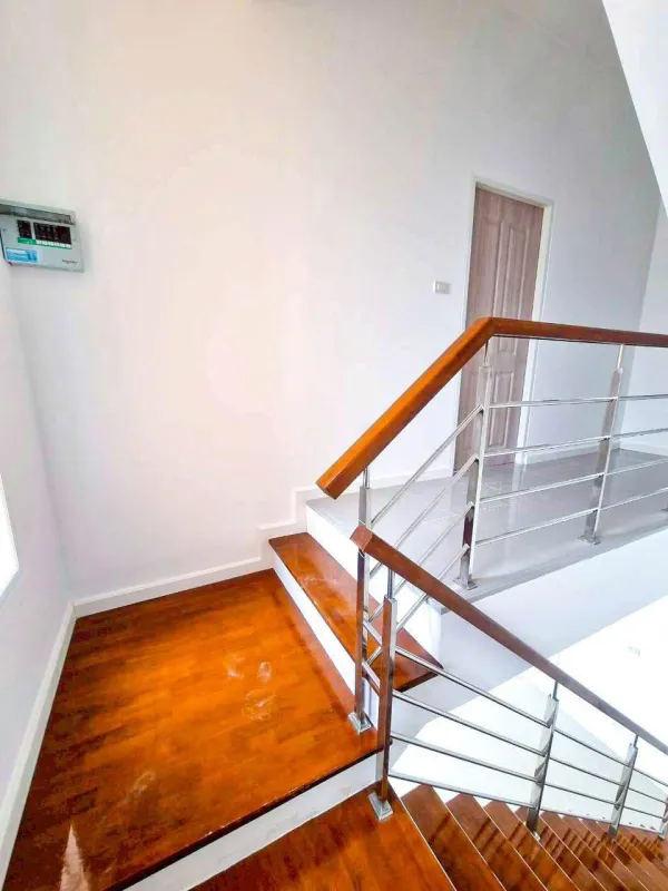 รูปที่5 ต้องการขายบ้านพร้อมที่ดิน บางกระทึก สามพราน ราคา 6,190,000 บาท