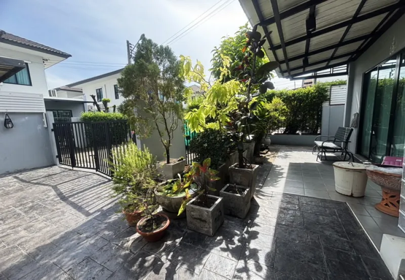รูปที่2 ต้องการขายบ้านพร้อมที่ดิน ลาดสวาย ลำลูกกา ราคา 5,500,000 บาท