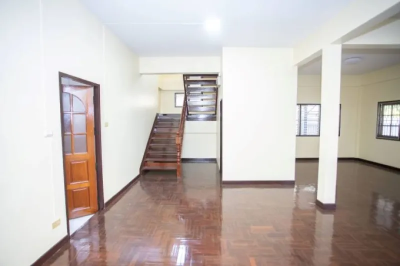 รูปที่5 ให้เช่าบ้านพร้อมที่ดิน สามเสนใน เขตพญาไท ราคา 40,000 บาท