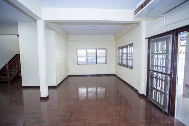 รูปที่8 ให้เช่าบ้านพร้อมที่ดิน สามเสนใน เขตพญาไท ราคา 40,000 บาท