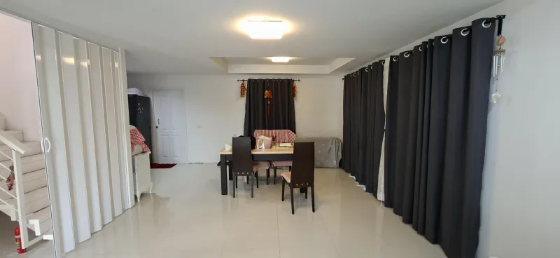 รูปที่5 ต้องการขายบ้านพร้อมที่ดิน รังสิต ธัญบุรี ราคา 4,500,000 บาท
