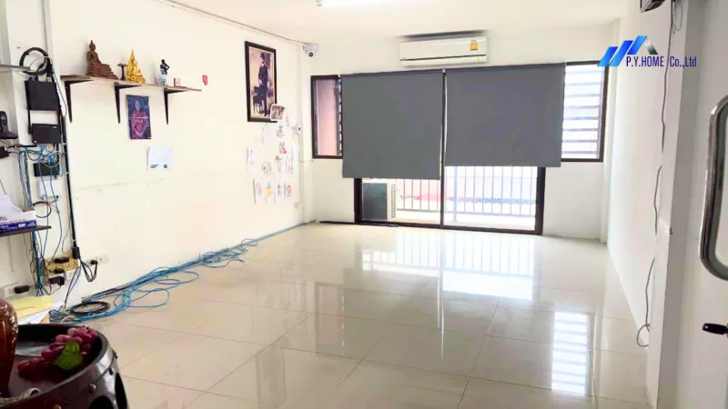 รูปที่6 ต้องการขายอาคารพาณิชย์ คลองสี่ คลองหลวง ราคา 4,500,000 บาท