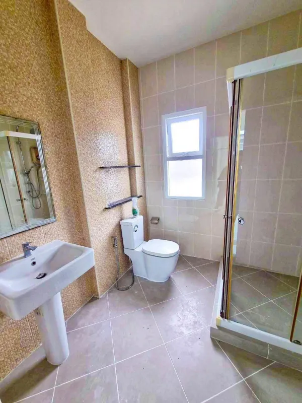 รูปที่6 ต้องการขายบ้านพร้อมที่ดิน บางกระทึก สามพราน ราคา 6,190,000 บาท
