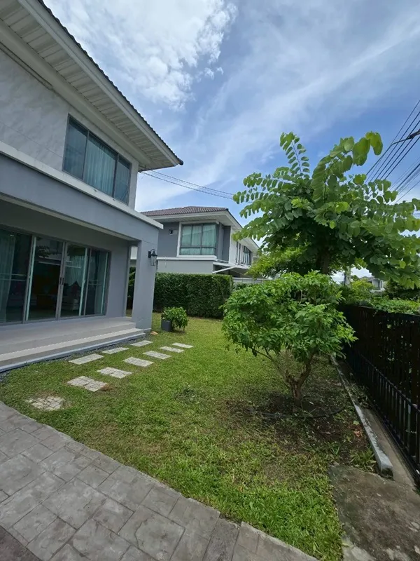 รูปที่3 ต้องการขายบ้านพร้อมที่ดิน คลองสองต้นนุ่น เขตลาดกระบัง ราคา 13,900,000 บาท