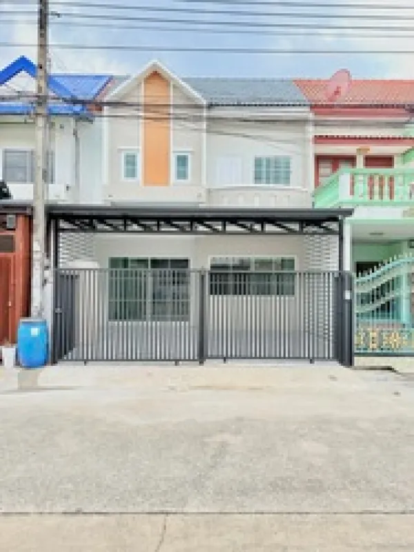 หมู่บ้านคัทลียา เมนรอฅ | (โทรสอบถามราคา)