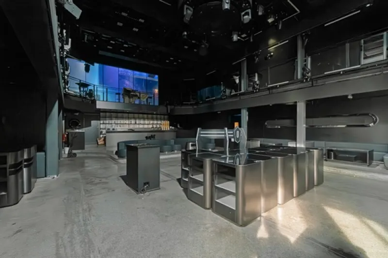 ปล่อยเช่า ผับ ไนต์คลับ (Nightclub) เซ้งอาคาร 3 ชั้น 2,100 ตรม. ทำเลใจกลางเอกมัย สามารถดำเนินธุรกิจต่อได้ทันที โทร 090-6360022