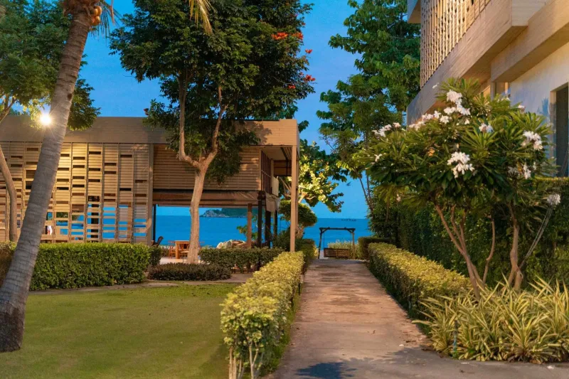 รูปที่5 ต้องการขายบ้านพร้อมที่ดิน คลองวาฬ เมืองประจวบคีรีขันธ์ ราคา 65,000,000 บาท