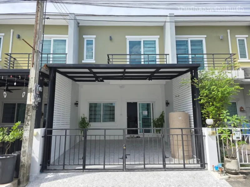 หมู่บ้านพาทาโกเนีย 5 ถนนเลียบคลองสอง