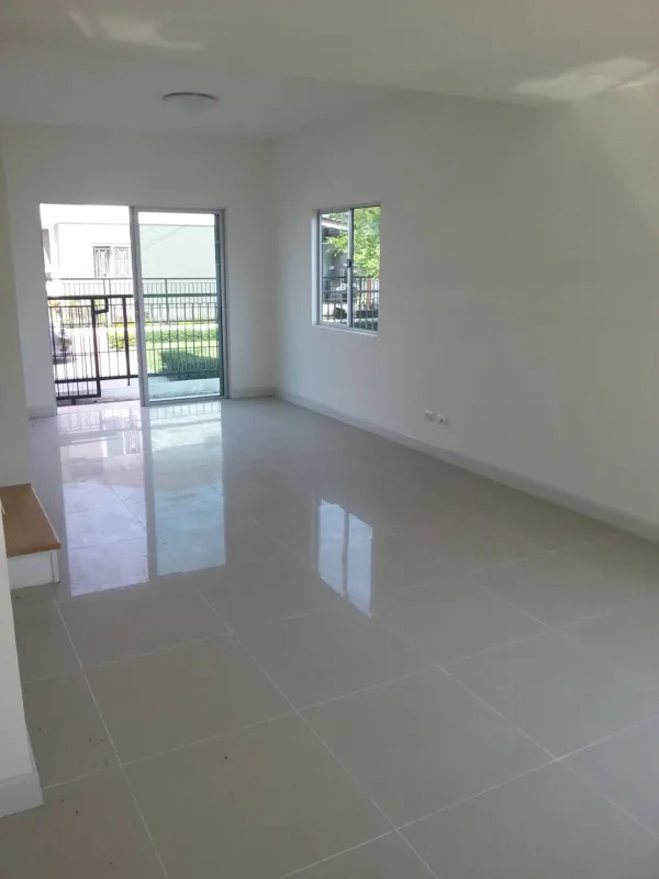 รูปที่2 ต้องการขายบ้านพร้อมที่ดิน บางมด เขตทุ่งครุ ราคา 3,890,000 บาท