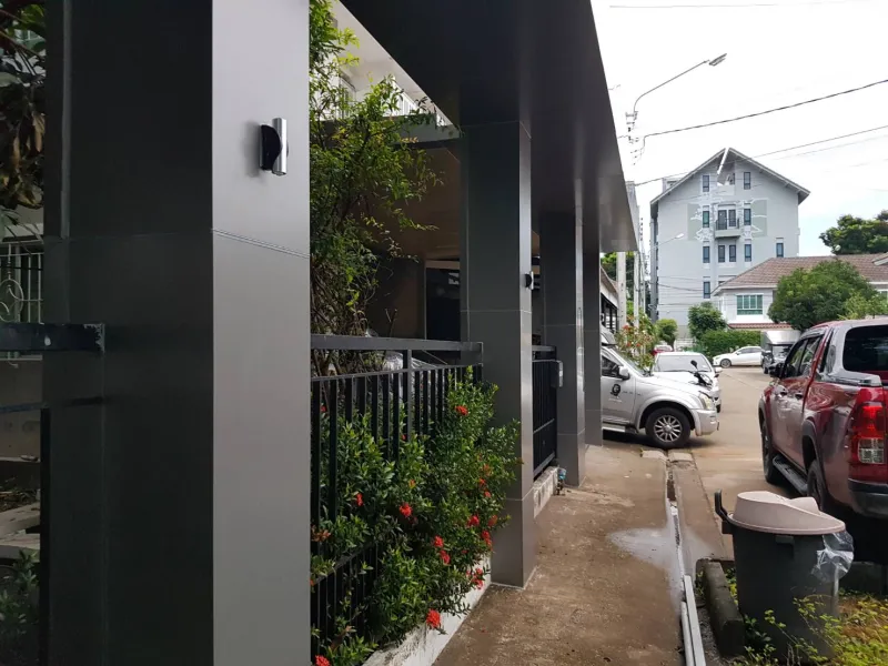 รูปที่4 ต้องการขายบ้านพร้อมที่ดิน บางมด เขตทุ่งครุ ราคา 3,890,000 บาท