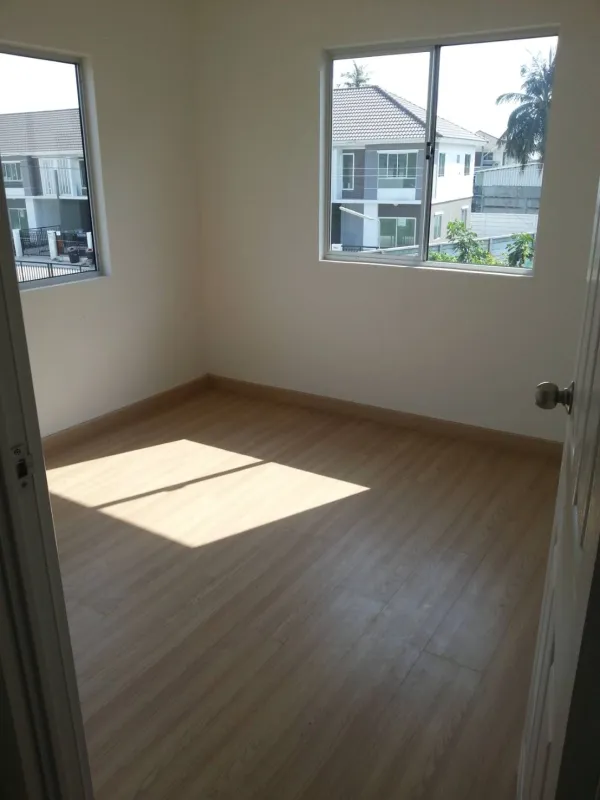 รูปที่6 ต้องการขายบ้านพร้อมที่ดิน บางมด เขตทุ่งครุ ราคา 3,890,000 บาท