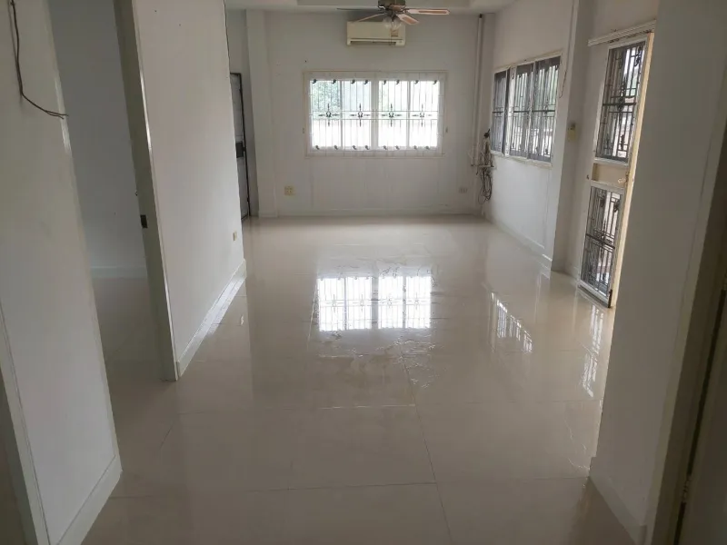 รูปที่5 ต้องการขายบ้านพร้อมที่ดิน บึง ศรีราชา ราคา 2,690,000 บาท