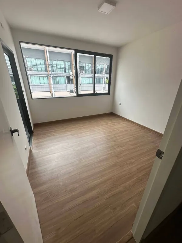 รูปที่5 ต้องการขายทาวน์โฮม ประเวศ เขตประเวศ ราคา 5,980,000 บาท