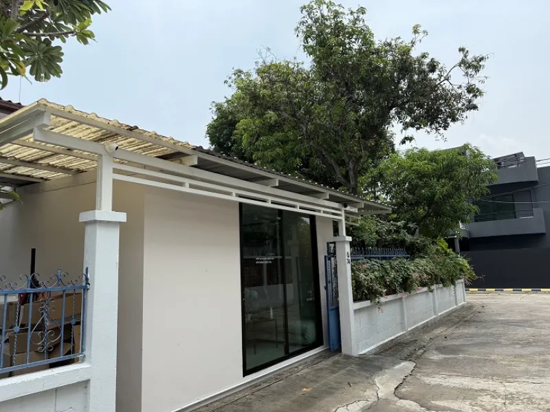 รูปที่5 ต้องการขายบ้านพร้อมที่ดิน สามเสนใน เขตพญาไท ราคา 25,900,000 บาท