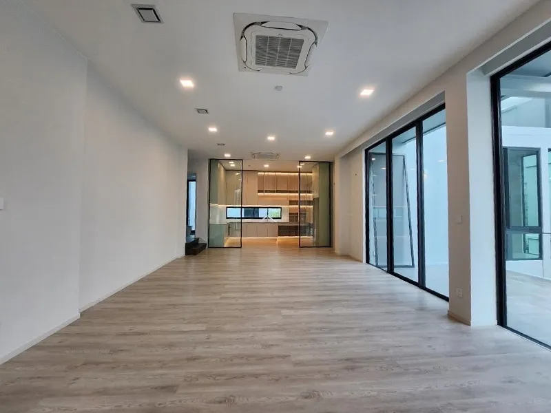 รูปที่6 ต้องการขายบ้านพร้อมที่ดิน สะพานสูง เขตสะพานสูง ราคา 45,000,000 บาท