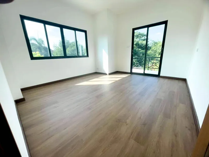 รูปที่6 ต้องการขายบ้านพร้อมที่ดิน คลองจั่น เขตบางกะปิ ราคา 8,990,000 บาท
