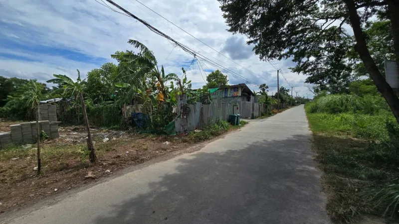 รูปที่2 ต้องการขายบ้านพร้อมที่ดิน คลองสี่ คลองหลวง ราคา 3,000,000 บาท