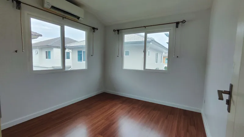 รูปที่6 ต้องการขายบ้านพร้อมที่ดิน บางเตย สามพราน ราคา 5,200,000 บาท