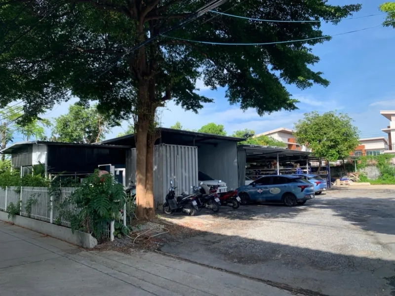 รูปที่3 ต้องการขายบ้านพร้อมที่ดิน สะพานสูง เขตสะพานสูง ราคา 28,000,000 บาท