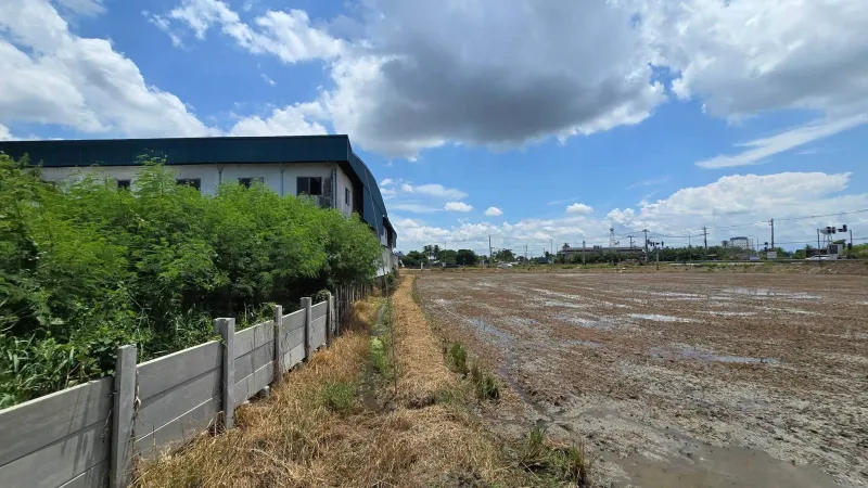 รูปที่2 ต้องการขายที่ดินเปล่า ลานตากฟ้า นครชัยศรี ราคา 900,000 บาท