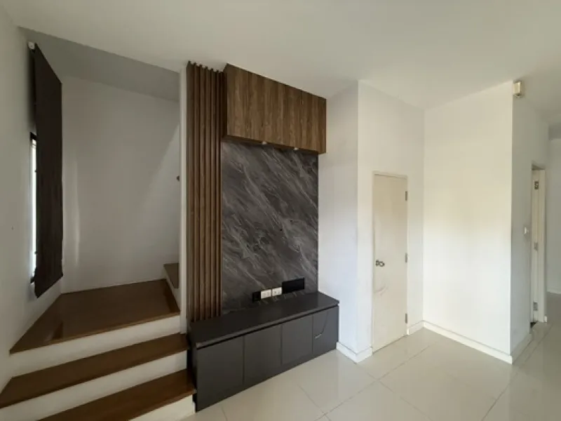 รูปที่8 ต้องการขายบ้านพร้อมที่ดิน ทับยาว เขตลาดกระบัง ราคา 2,490,000 บาท