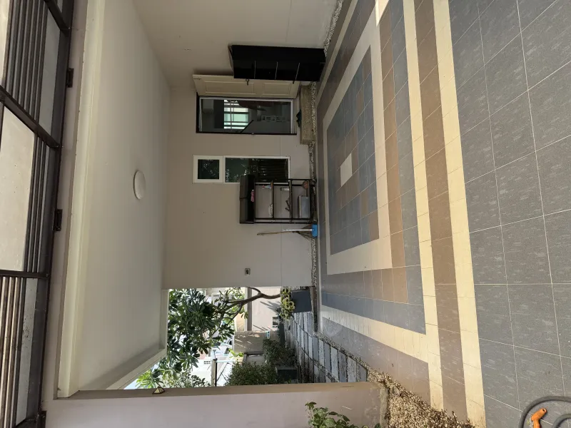 บ้านเดี่ยวหลังใหญ่ หน้าโครงการ