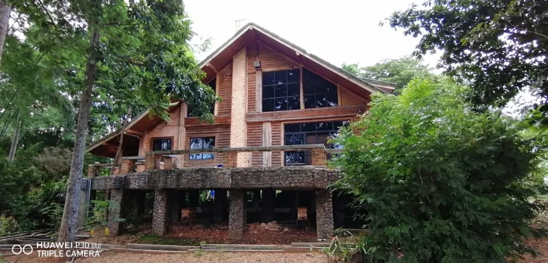 ขายที่ดินเชียงรายบนเนินเขา พร้อมบ้านไม้ล็อกโฮมหรู