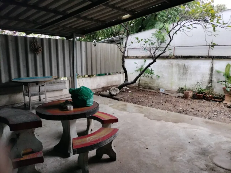 รูปที่8 ต้องการขายบ้านพร้อมที่ดิน สุรศักดิ์ ศรีราชา ราคา 1,850,000 บาท