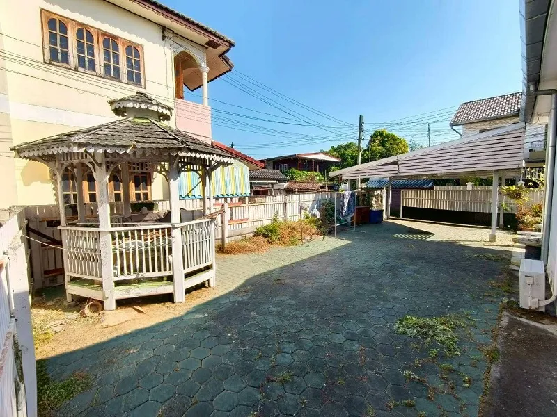 รูปที่2 ต้องการขายบ้านพร้อมที่ดิน ศรีภูมิ เมืองเชียงใหม่ ราคา 20,000,000 บาท