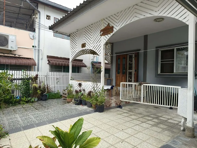 รูปที่4 ต้องการขายบ้านพร้อมที่ดิน ศรีภูมิ เมืองเชียงใหม่ ราคา 20,000,000 บาท
