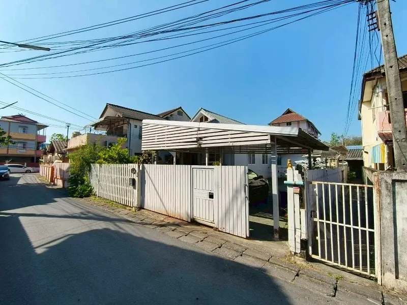 รูปที่5 ต้องการขายบ้านพร้อมที่ดิน ศรีภูมิ เมืองเชียงใหม่ ราคา 20,000,000 บาท