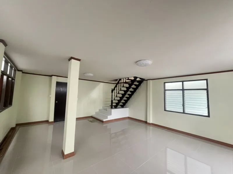 รูปที่7 ต้องการขายบ้านพร้อมที่ดิน หนองค้างพลู เขตหนองแขม ราคา 3,900,000 บาท