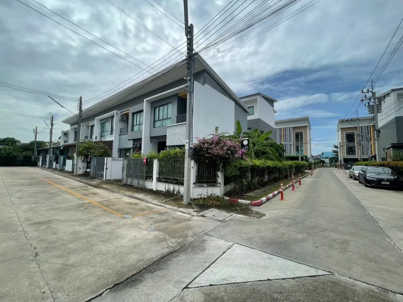 รูปที่2 ต้องการขายบ้านพร้อมที่ดิน หลักสอง เขตบางแค ราคา 3,790,000 บาท